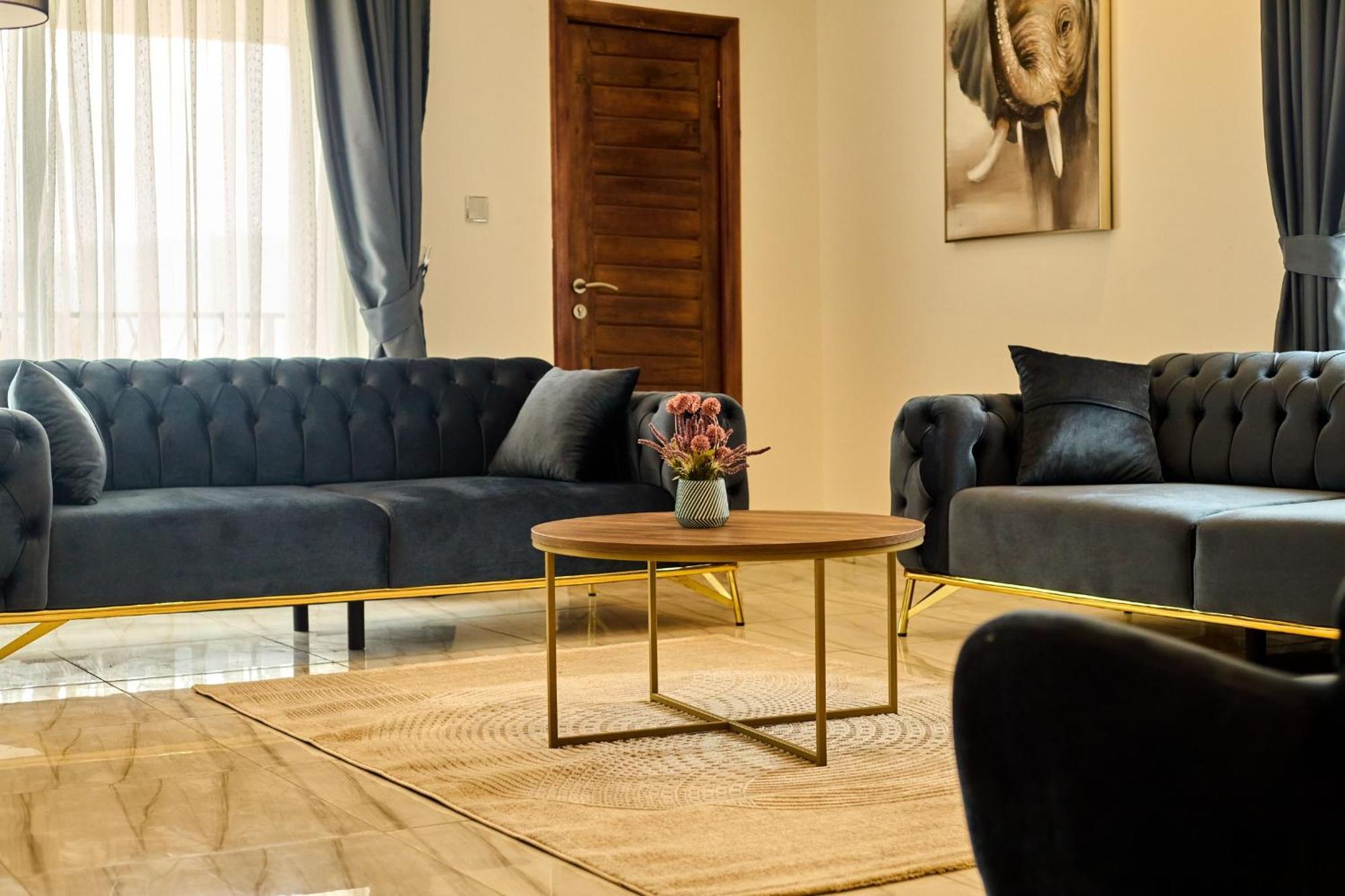 Aiden Homes And Apartments Hotel Koforidua Eksteriør billede