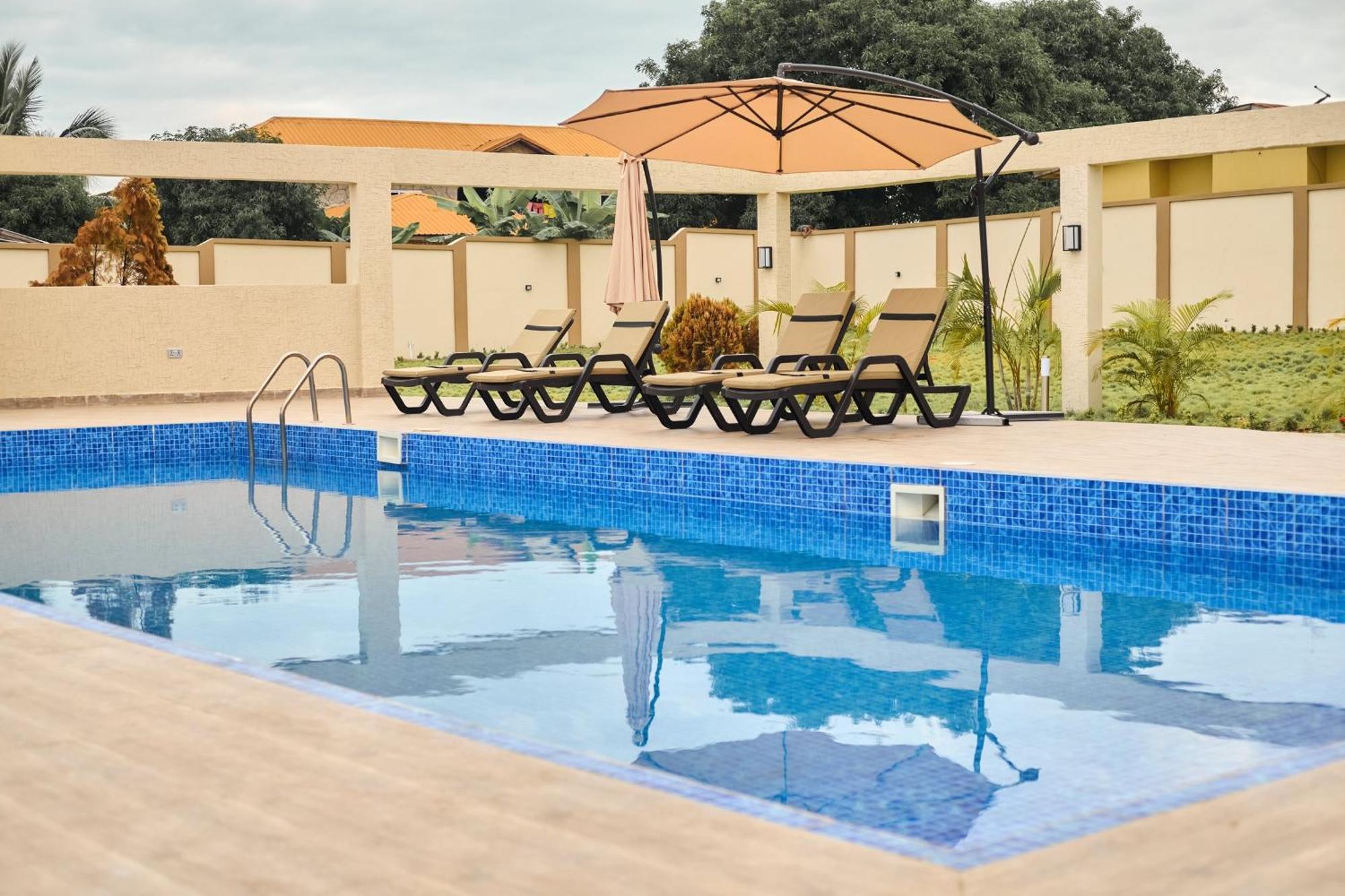 Aiden Homes And Apartments Hotel Koforidua Eksteriør billede