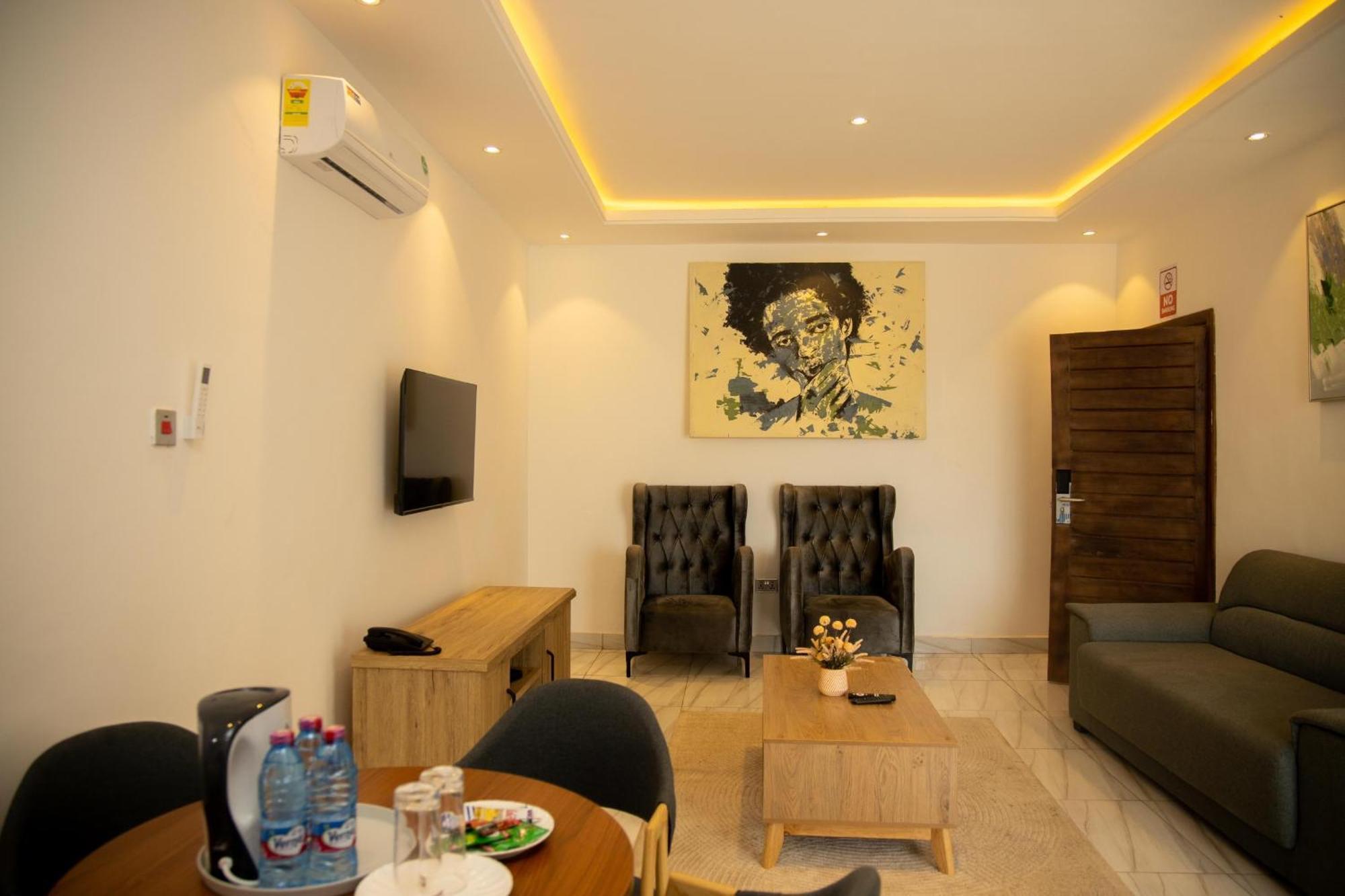 Aiden Homes And Apartments Hotel Koforidua Eksteriør billede