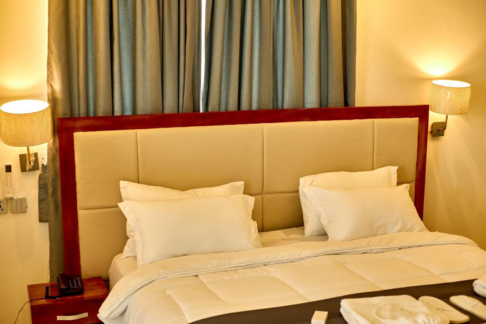 Aiden Homes And Apartments Hotel Koforidua Eksteriør billede