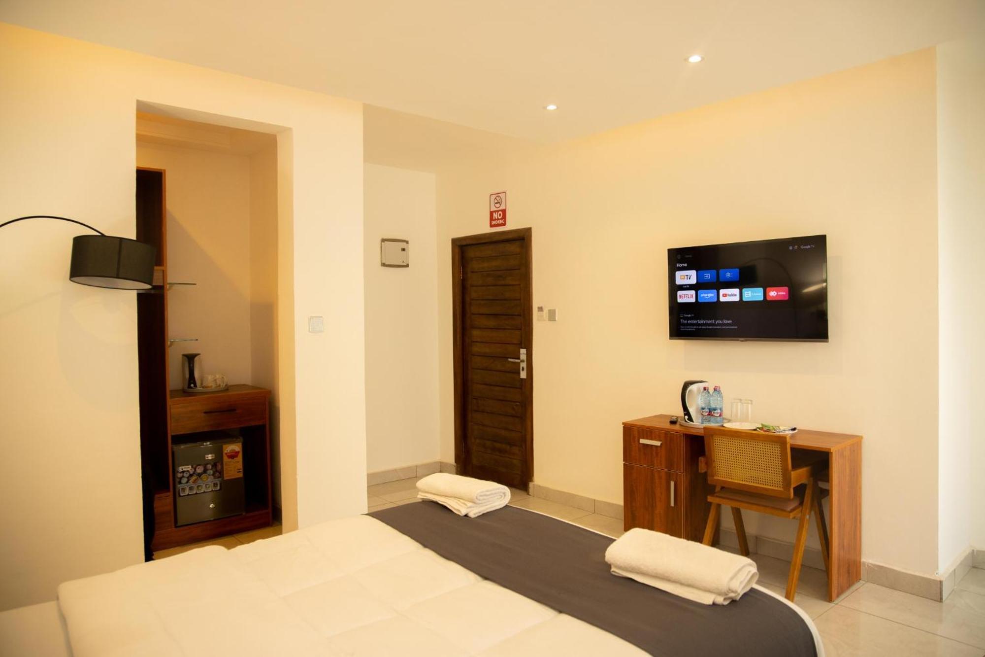Aiden Homes And Apartments Hotel Koforidua Eksteriør billede