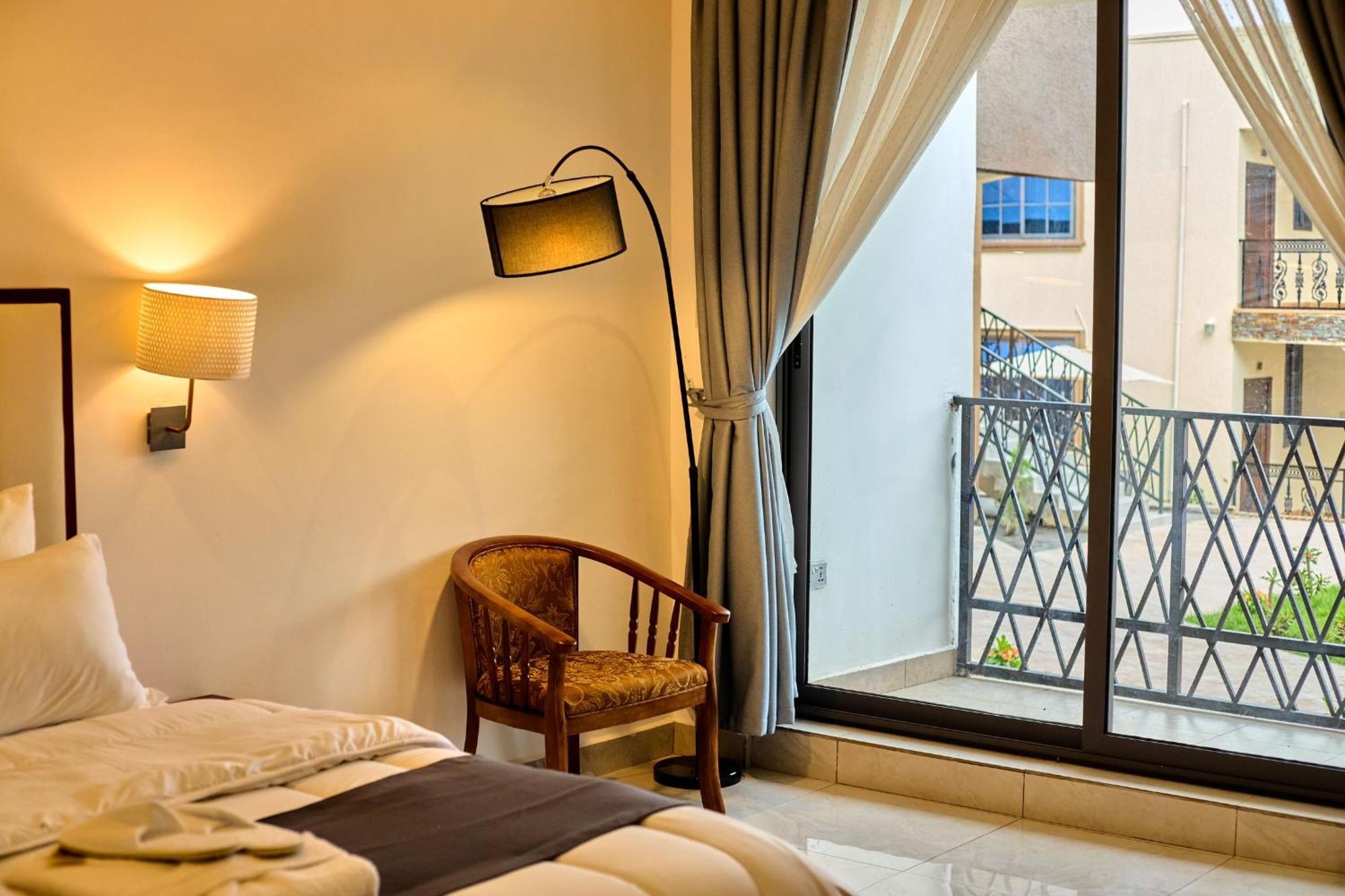 Aiden Homes And Apartments Hotel Koforidua Eksteriør billede